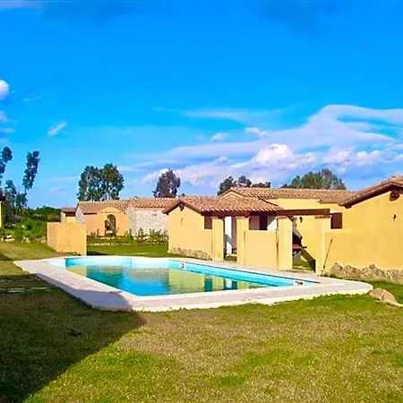 Isa-villas With Shared Pool In Costa Rei Just 500 Meters From The Sea *