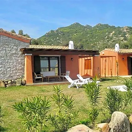 Isa-villas With Shared Pool In Costa Rei Just 500 Meters From The Sea 호텔 4*